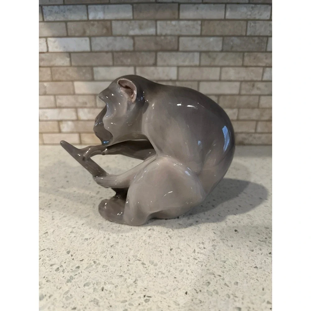 Rare Royal‎ Chopenhagen Porcelain Monkey Holding Tail - Picture 2 of 5